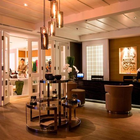 מלון The Ritz-Carlton, קואלה לומפור מראה חיצוני תמונה The Spa at The Landmark, Hong Kong