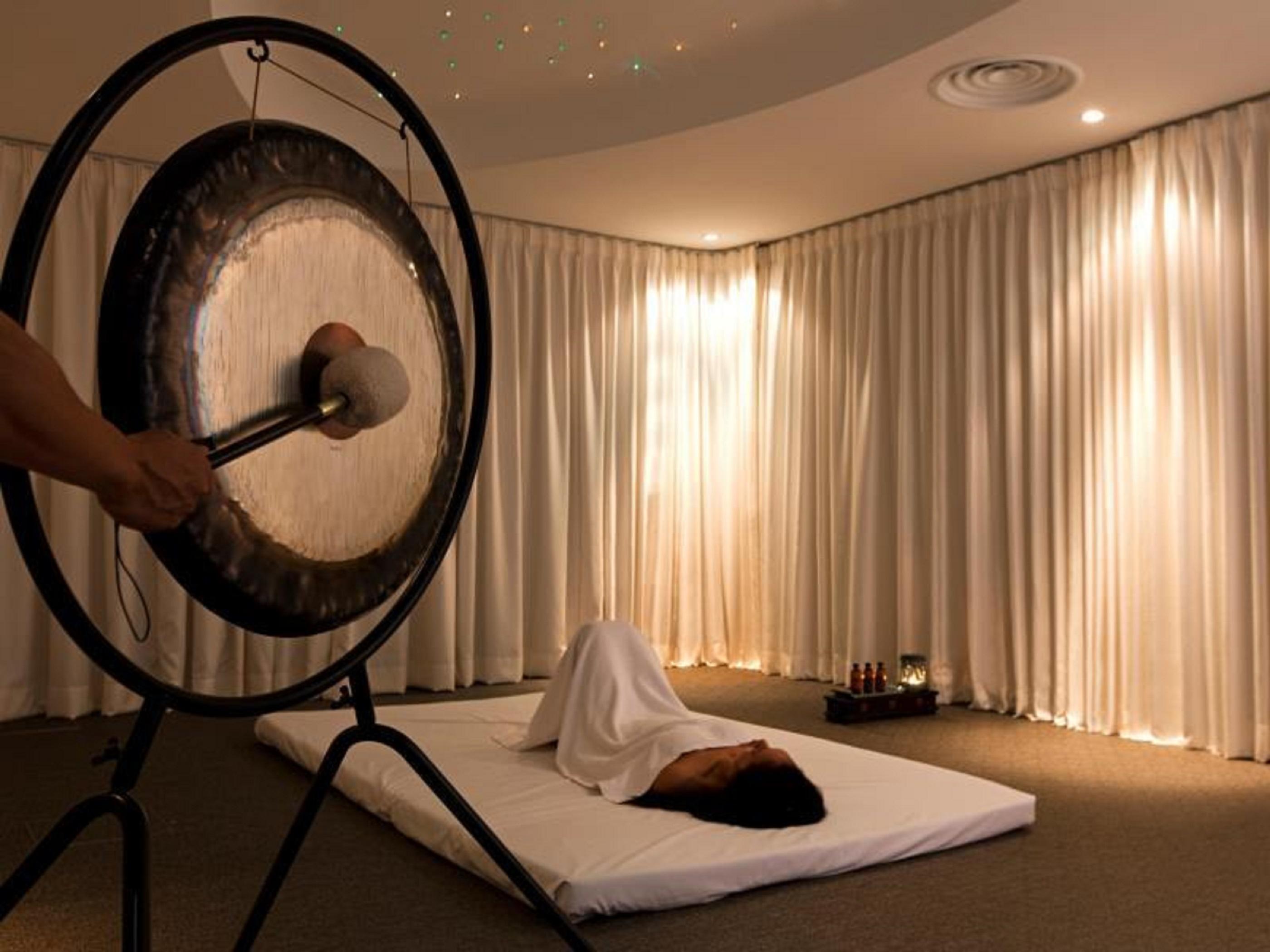 מלון The Ritz-Carlton, קואלה לומפור מראה חיצוני תמונה Gong therapy