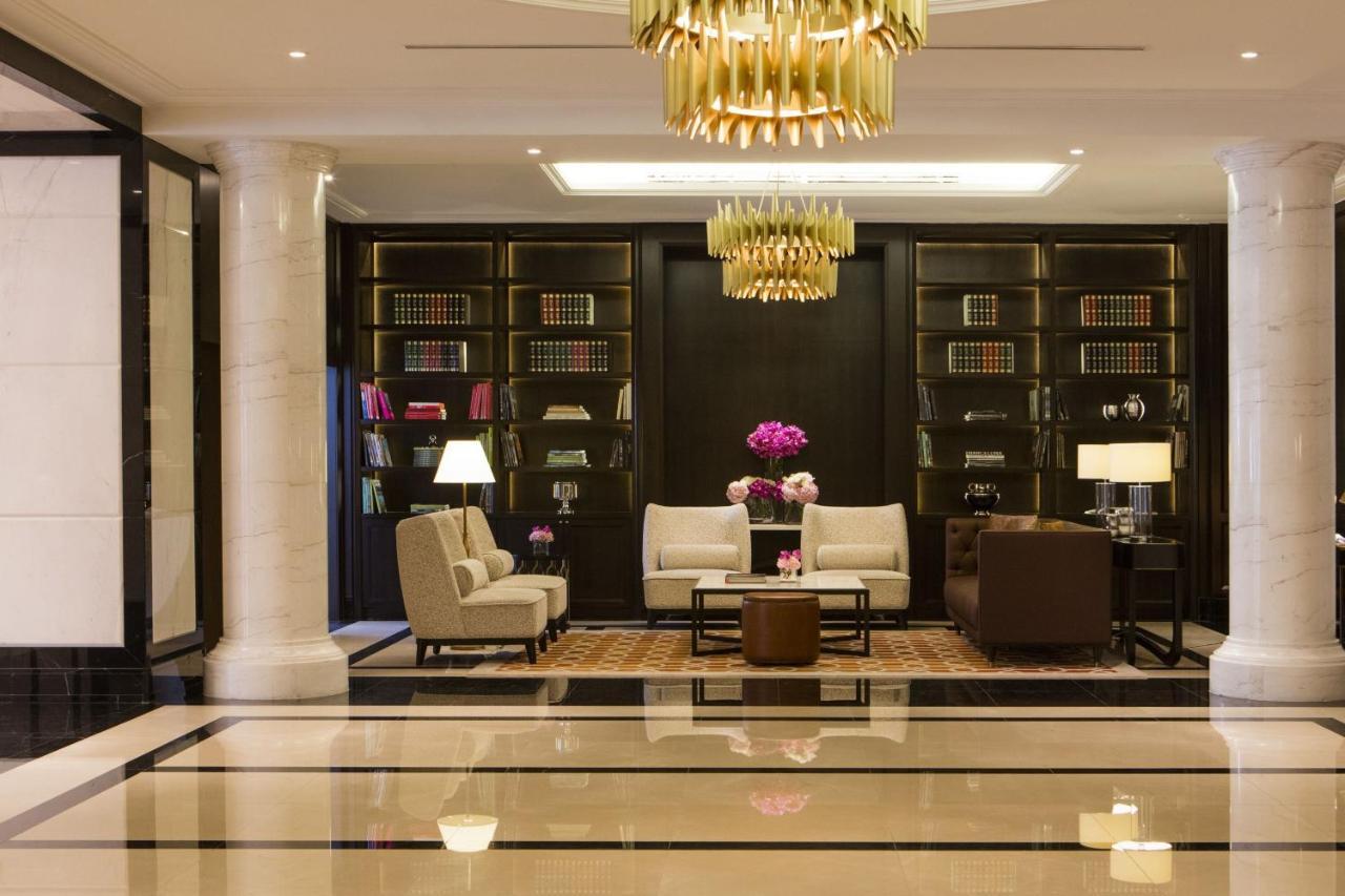 מלון The Ritz-Carlton, קואלה לומפור מראה חיצוני תמונה The Library at The Ritz-Carlton, Dubai