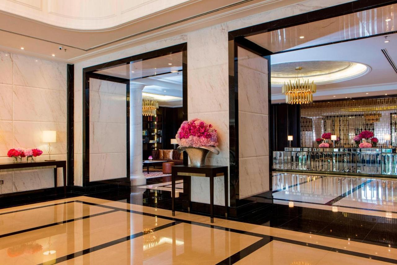 מלון The Ritz-Carlton, קואלה לומפור מראה חיצוני תמונה The lobby of the hotel