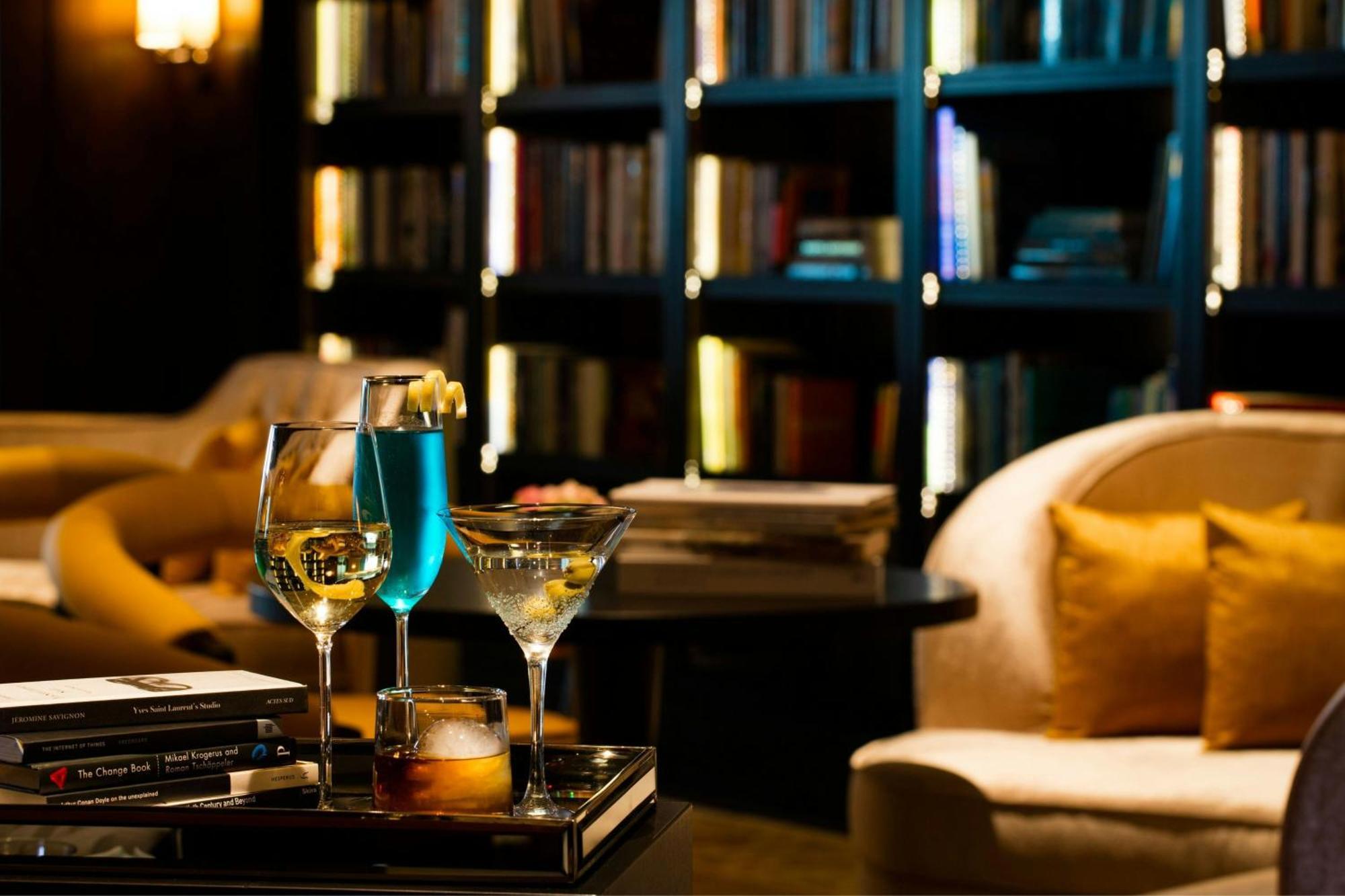 מלון The Ritz-Carlton, קואלה לומפור מראה חיצוני תמונה Library at The Oberoi, Mumbai