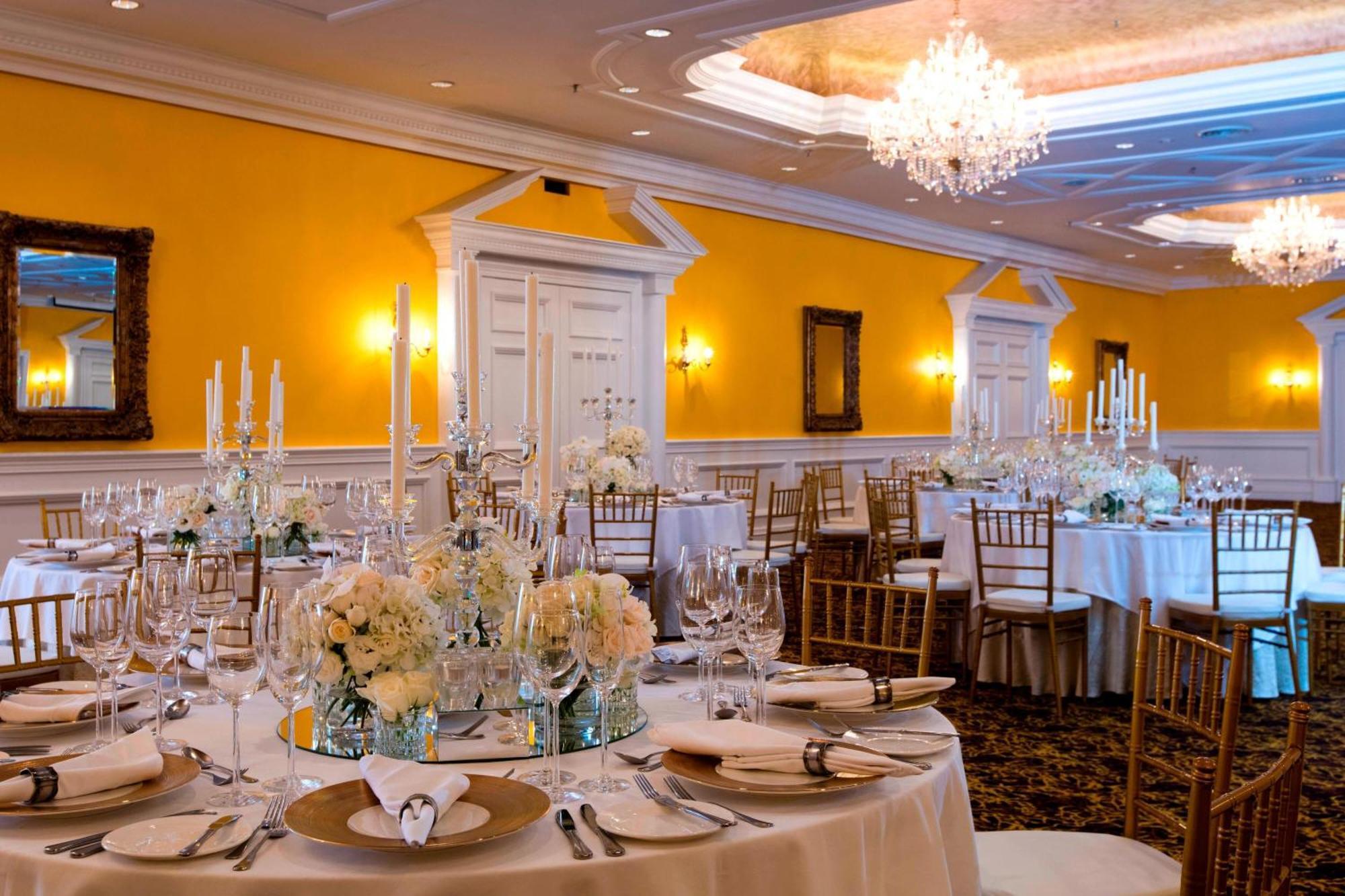 מלון The Ritz-Carlton, קואלה לומפור מראה חיצוני תמונה The ballroom at the Garden City Hotel
