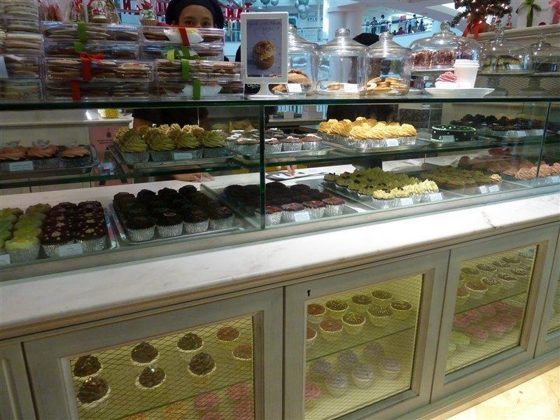 מלון The Ritz-Carlton, קואלה לומפור מראה חיצוני תמונה A pastry shop in Athens, Greece